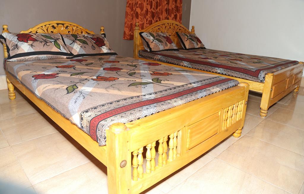 Tulip Guest Inn Point Pedro المظهر الخارجي الصورة