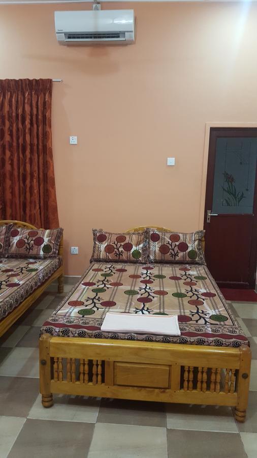 Tulip Guest Inn Point Pedro المظهر الخارجي الصورة