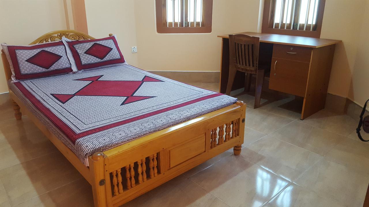 Tulip Guest Inn Point Pedro المظهر الخارجي الصورة